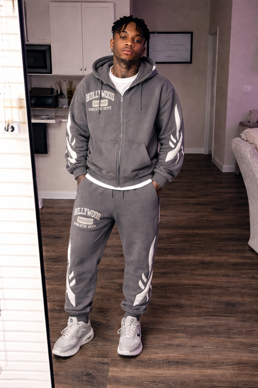 Mens and Woman Loose-Fit Printed Sweatshirt And Pants Set